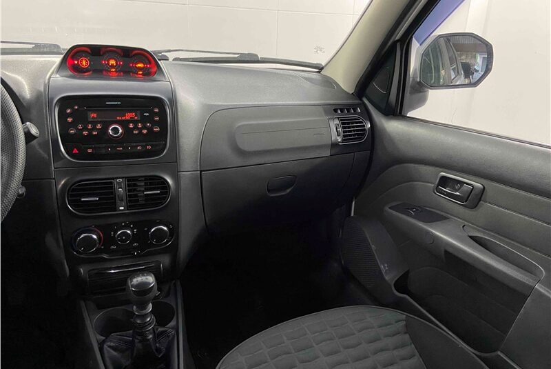 FIAT PALIO 1.8 MPI ADVENTURE WEEKEND 16V FLEX 4P MANUAL 2015