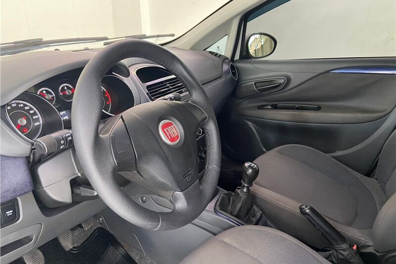 FIAT PUNTO 1.4 ATTRACTIVE 8V FLEX 4P MANUAL 2014